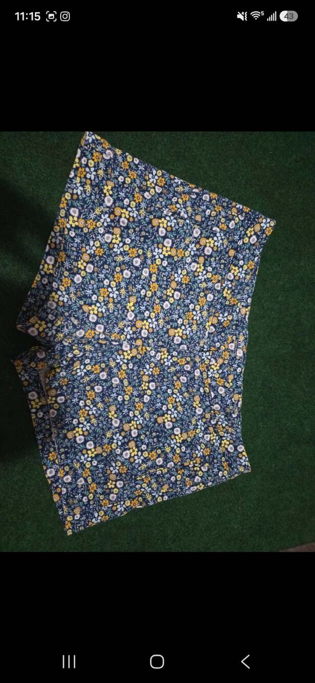 a.n.a Floral Twill Short Size 14 Blue Yellow Flower Print